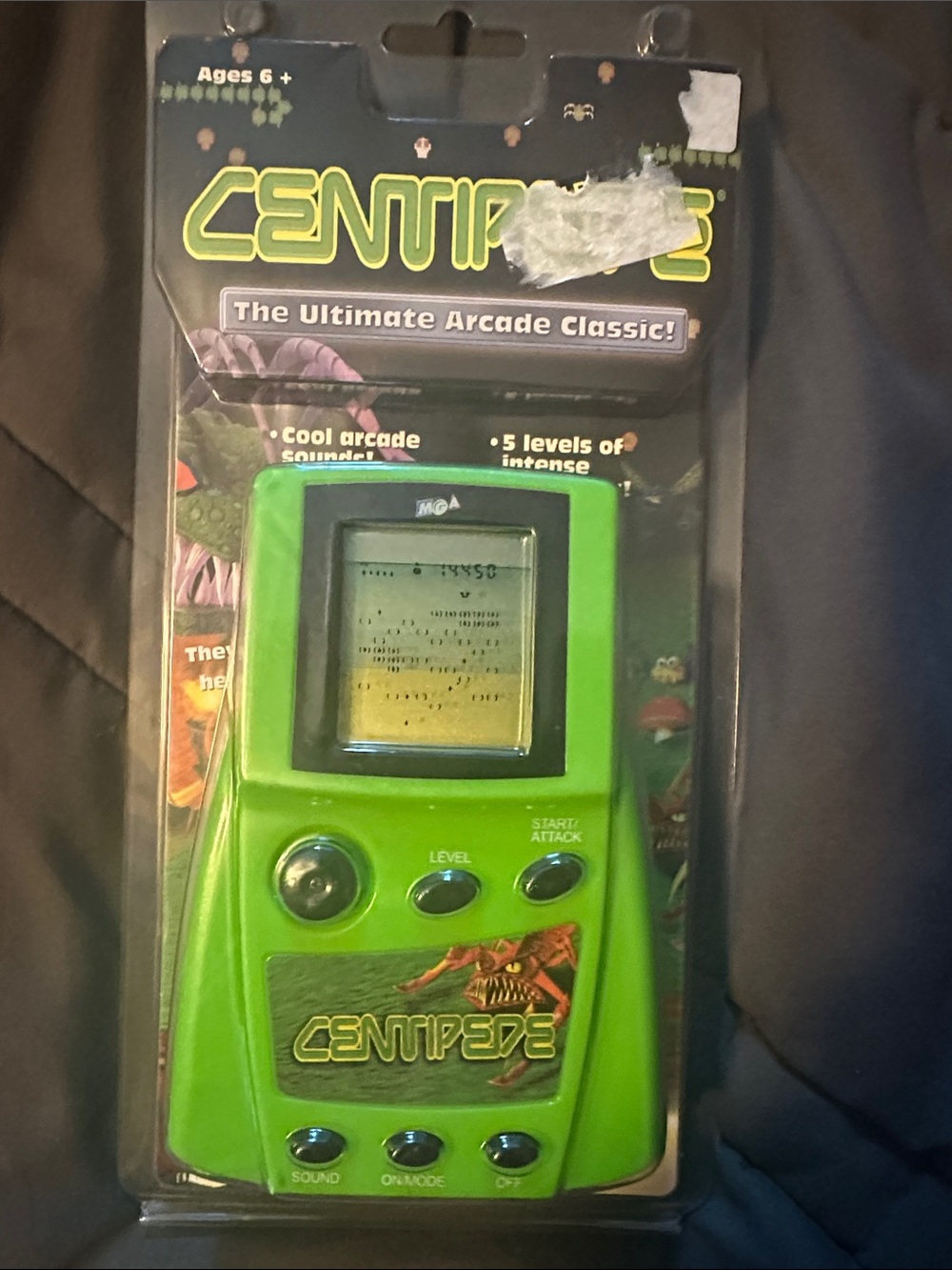 Handheld Centipede Arcade Game 🕹️